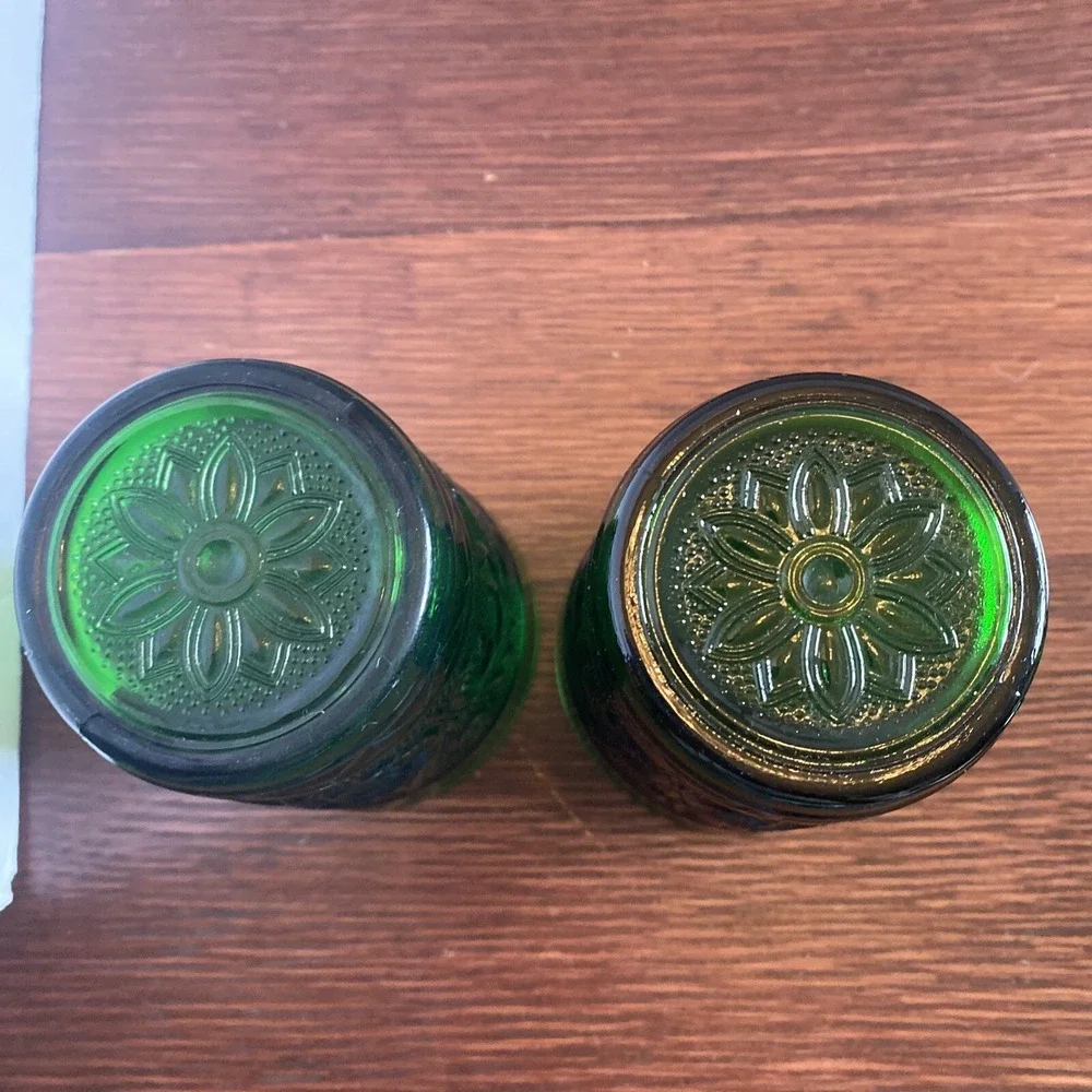 Set of 2‎ Vintage Anchor Hocking Forest Green Sandwich Juice 9 oz Glasses